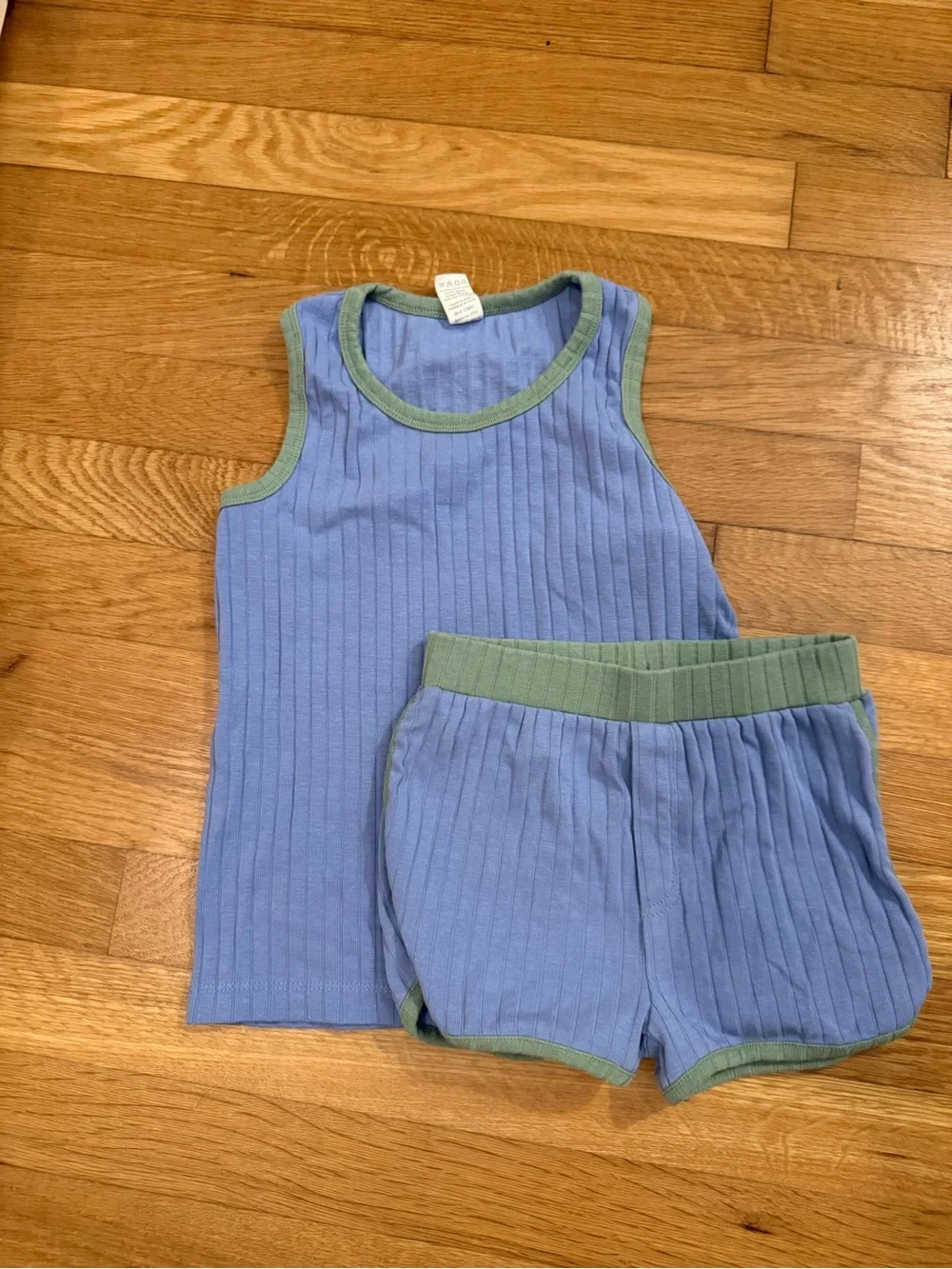 KATE QUINN Kids Blue Ribbed Tank and Shorts Set with Green Trim Size 5Y